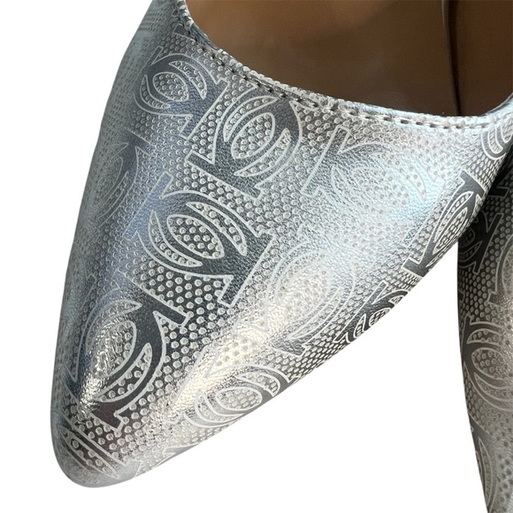 BEBE SAYDEE Stiletto Sassy Silver Chrome Pointed Toe 3.5 inch heel Sz 8.5 - Picture 5 of 12